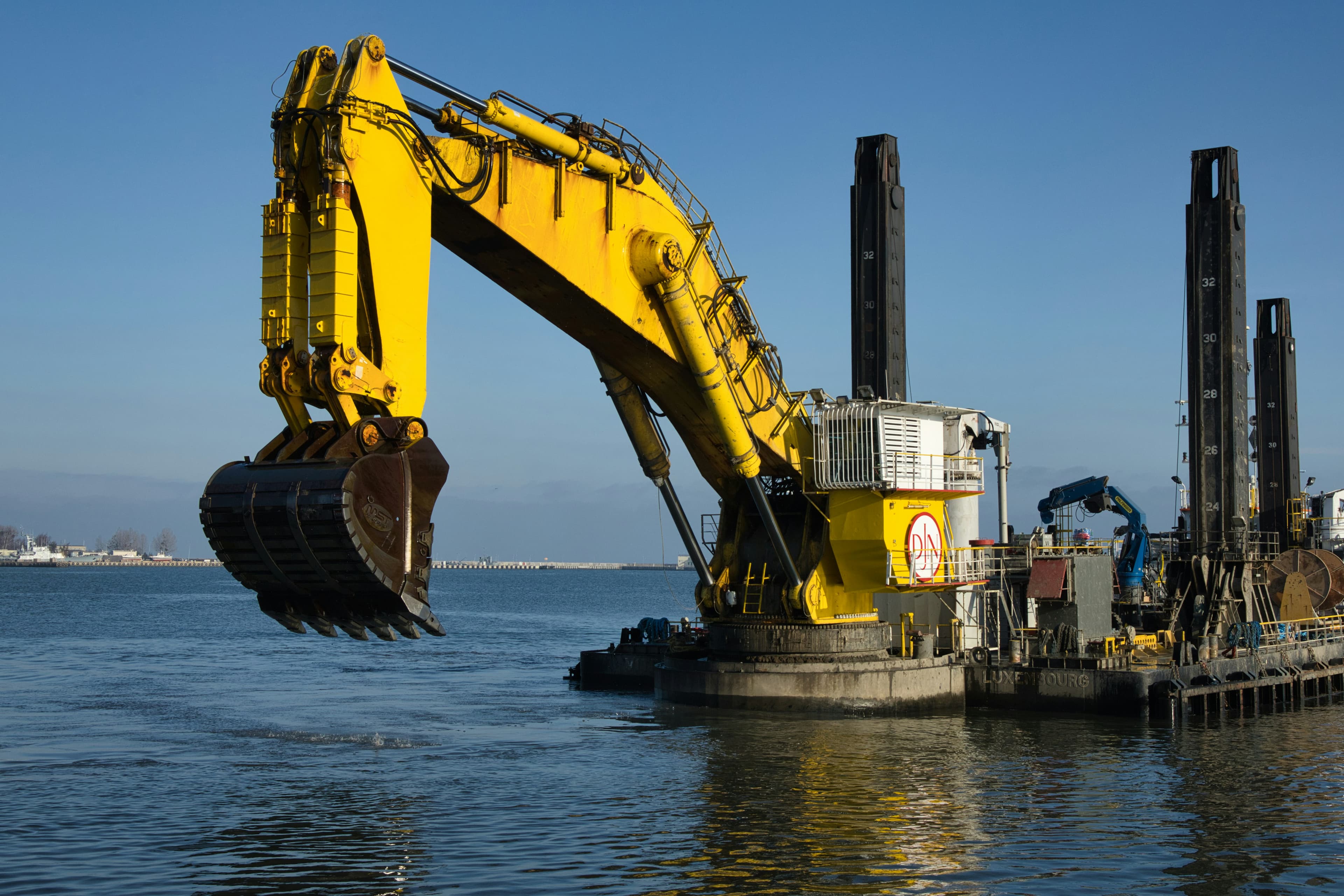 Rig Construction & Offshore Engineering